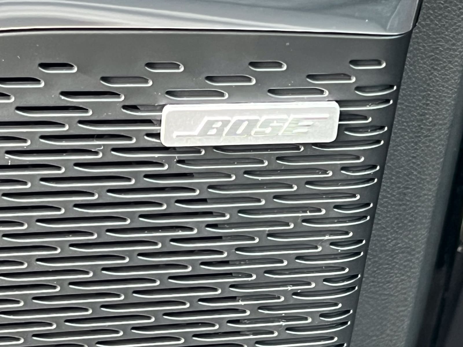 2027 GMC Acadia Elevation - Photo 16