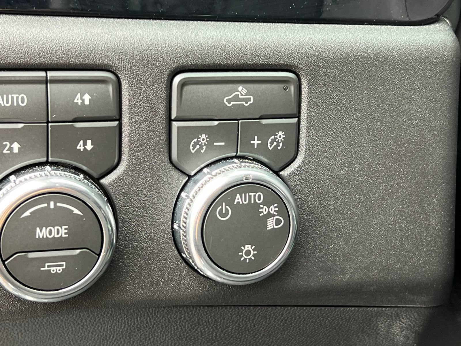 2026 GMC Sierra 1500 SLE - Photo 24
