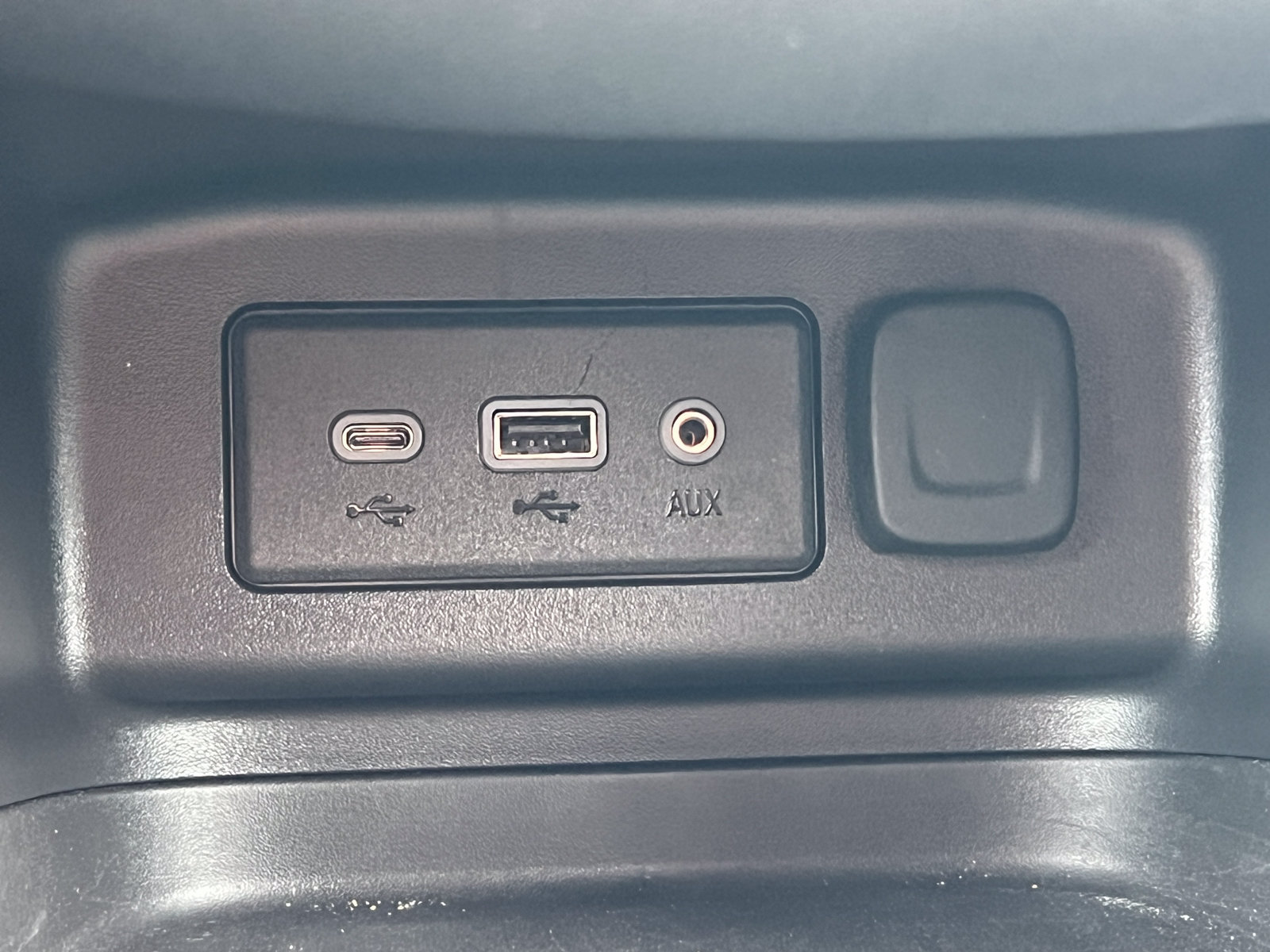 2024 Chevrolet Equinox LT - Photo 25