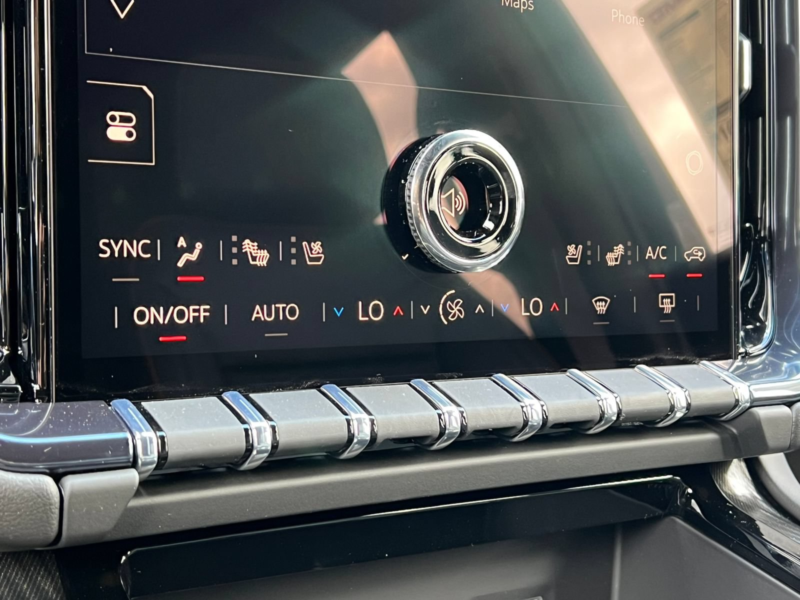 2026 GMC Yukon AT4 - Photo 34