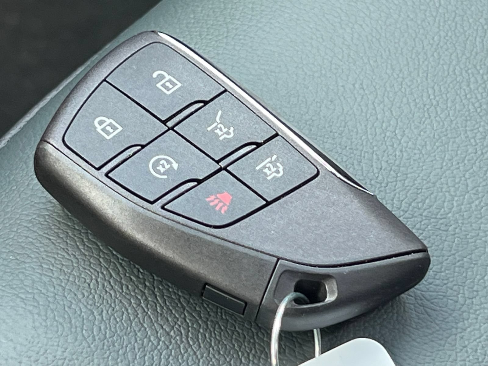 2026 GMC Yukon AT4 - Photo 38