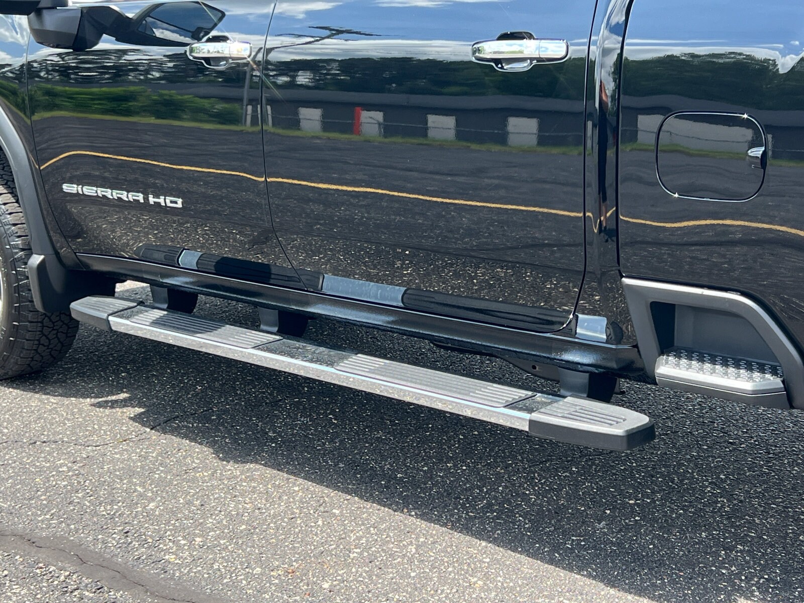 2026 GMC Sierra 2500HD SLT - Photo 9