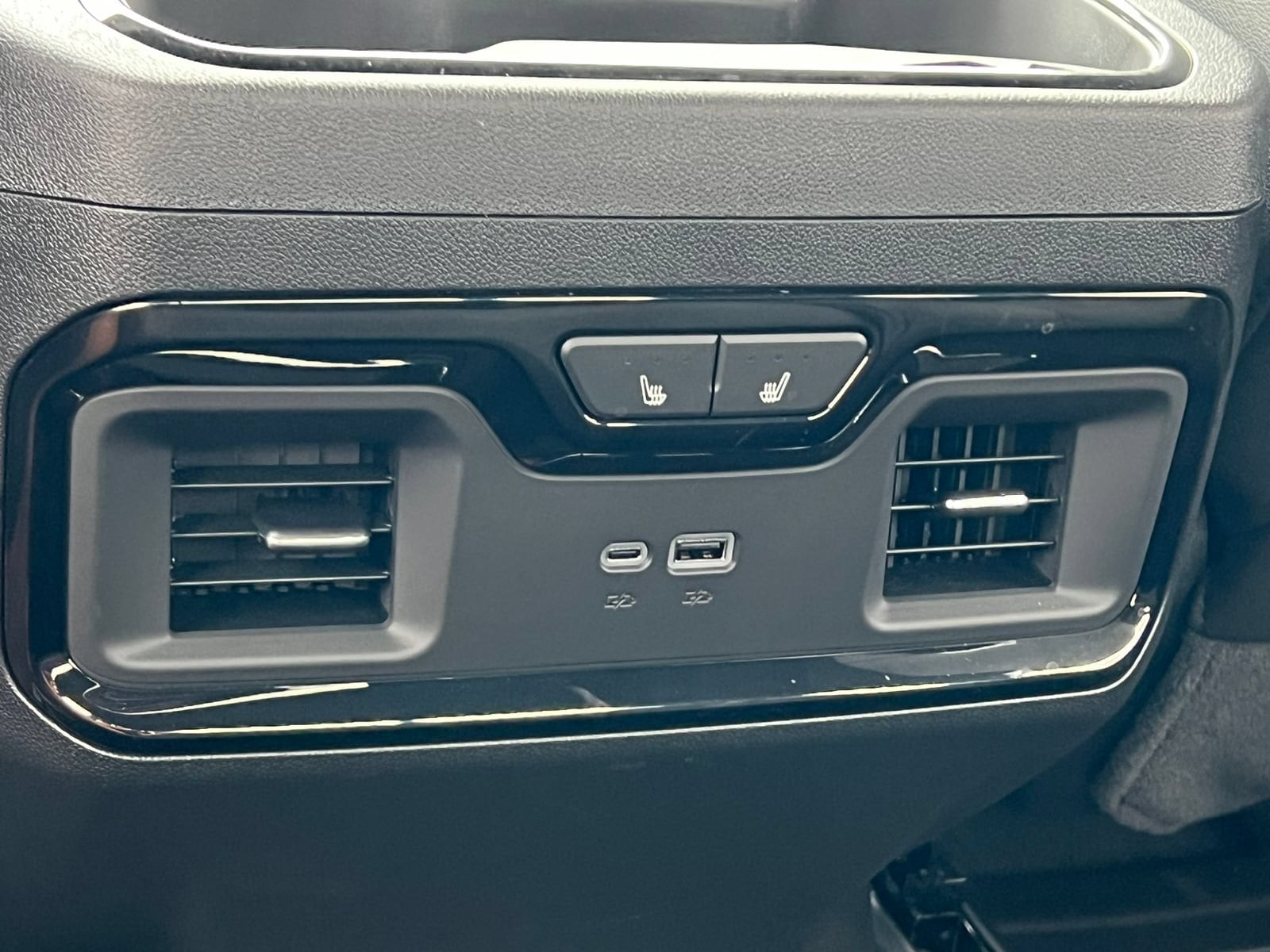 2026 GMC Sierra 1500 AT4 - Photo 42