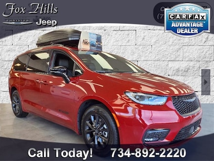 2025 Chrysler Pacifica SELECT Passenger Van