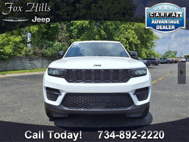 2025 Jeep Grand Cherokee Altitude photo 2