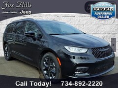 2026 Chrysler Pacifica LIMITED Passenger Van