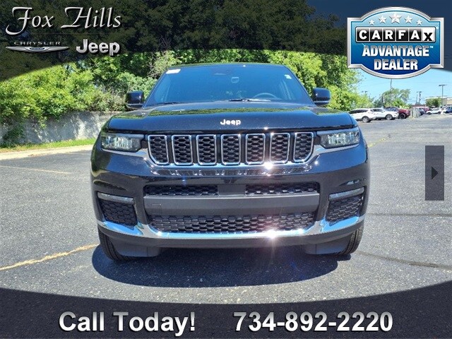 2025 Jeep Grand Cherokee Limited photo 2