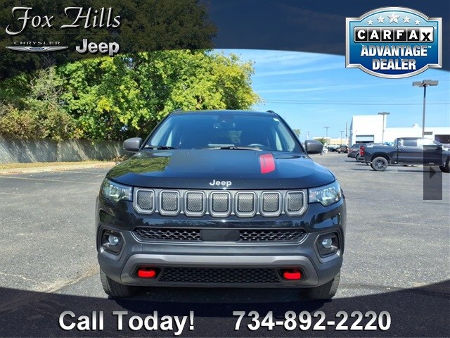 2022 Jeep Compass Trailhawk photo 2