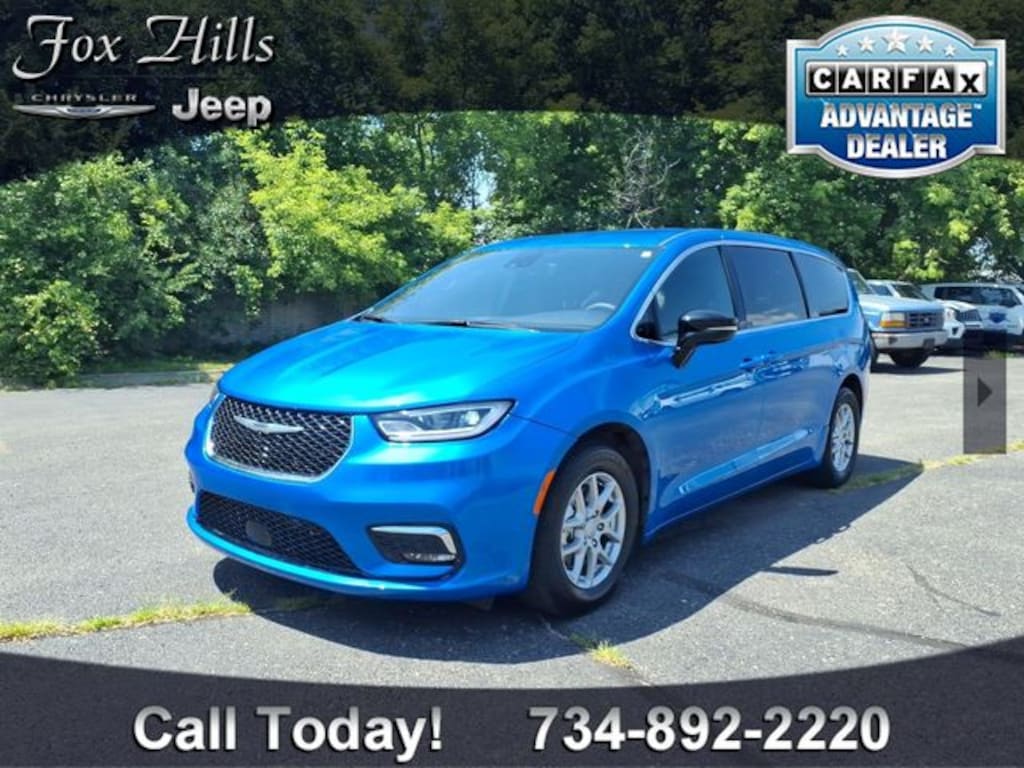 Used 2026 Chrysler Pacifica Select Van Passenger Van