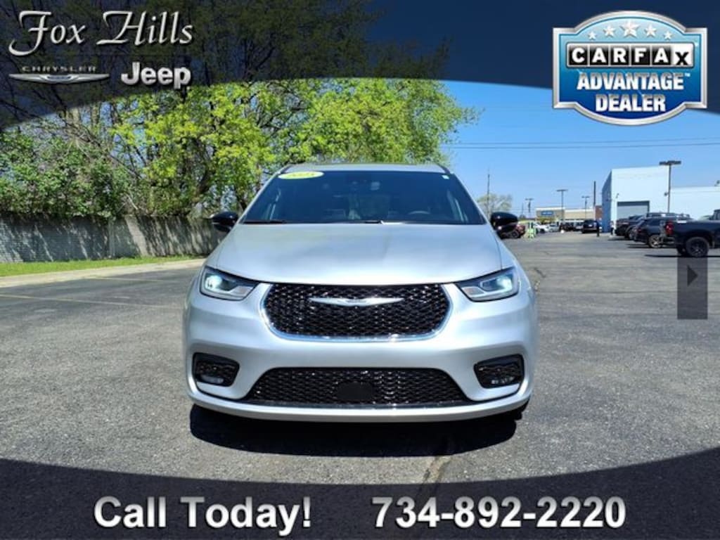 Used 2026 Chrysler Pacifica Limited Van Passenger Van