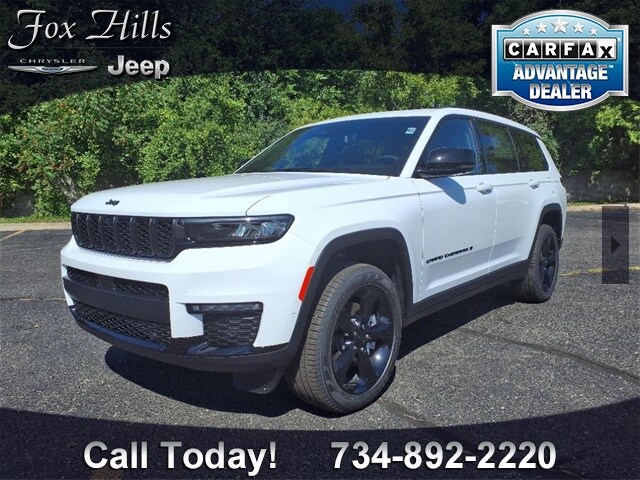 2025 Jeep Grand Cherokee Limited photo 3