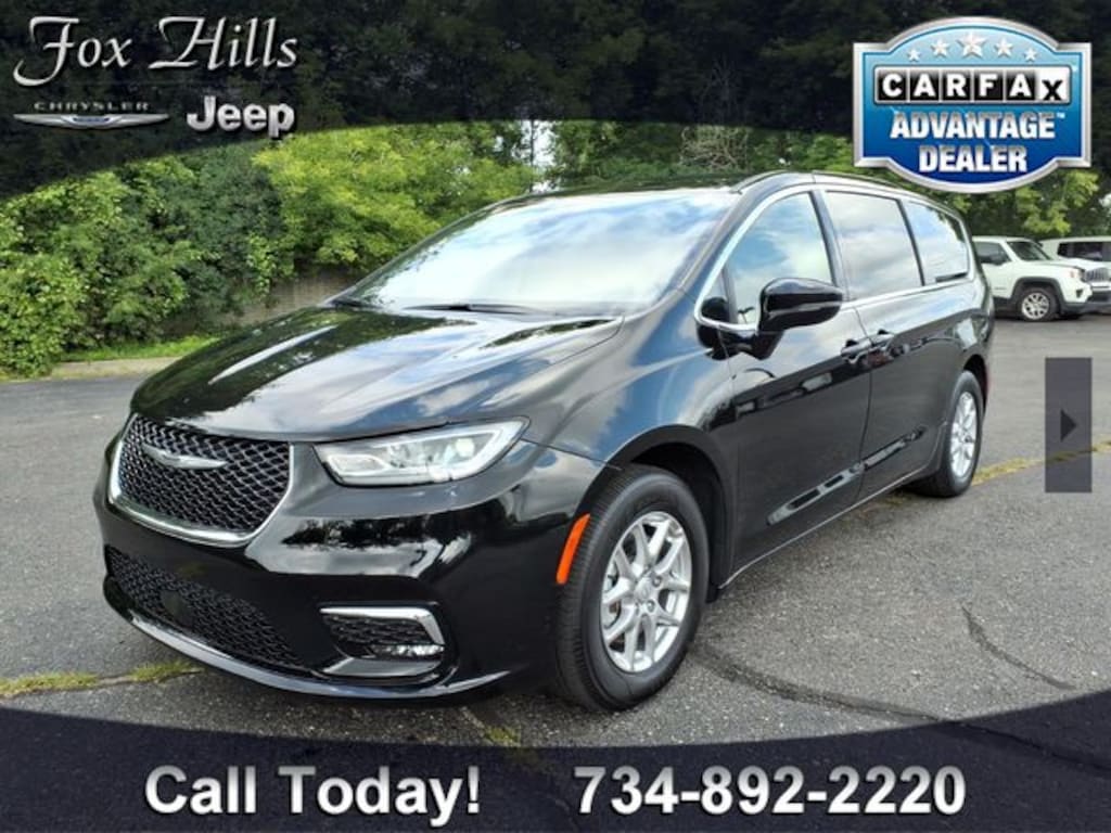 Used 2026 Chrysler Pacifica Select Van Passenger Van