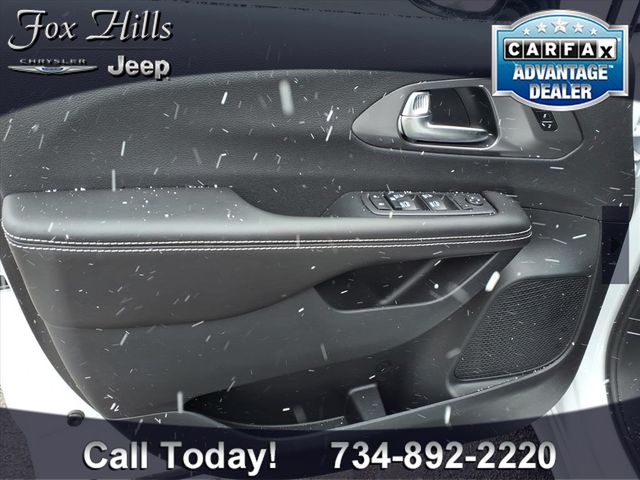 2026 Chrysler Pacifica Select - Photo 14