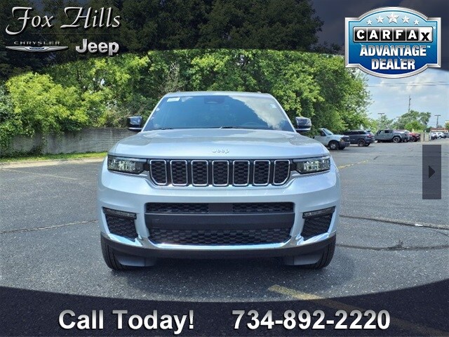 2025 Jeep Grand Cherokee Limited photo 2