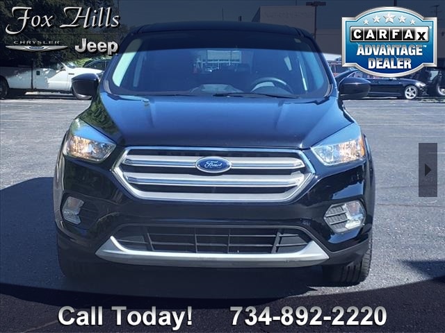 Used 2019 Ford Escape SE with VIN 1FMCU9GD1KUB55372 for sale in Plymouth, MI