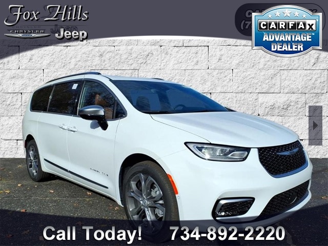 2026 Chrysler Pacifica Pinnacle's photo