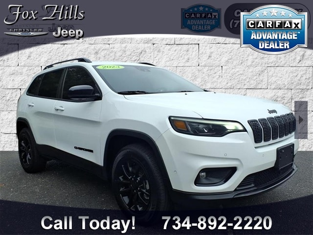 2023 Jeep Cherokee Altitude Lux