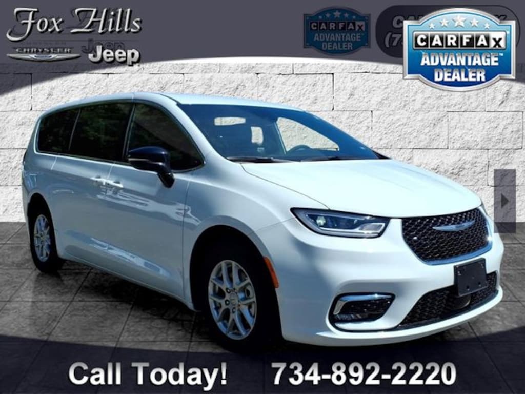 Used 2026 Chrysler Pacifica Select Van Passenger Van
