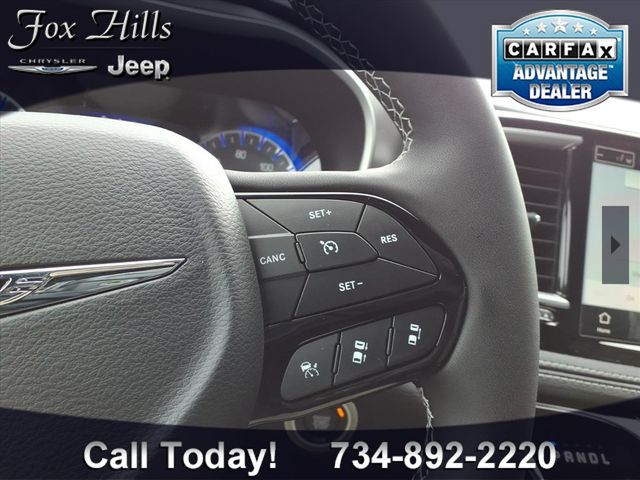 2026 Chrysler Pacifica Select - Photo 18