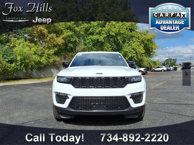 2025 Jeep Grand Cherokee Limited photo 2