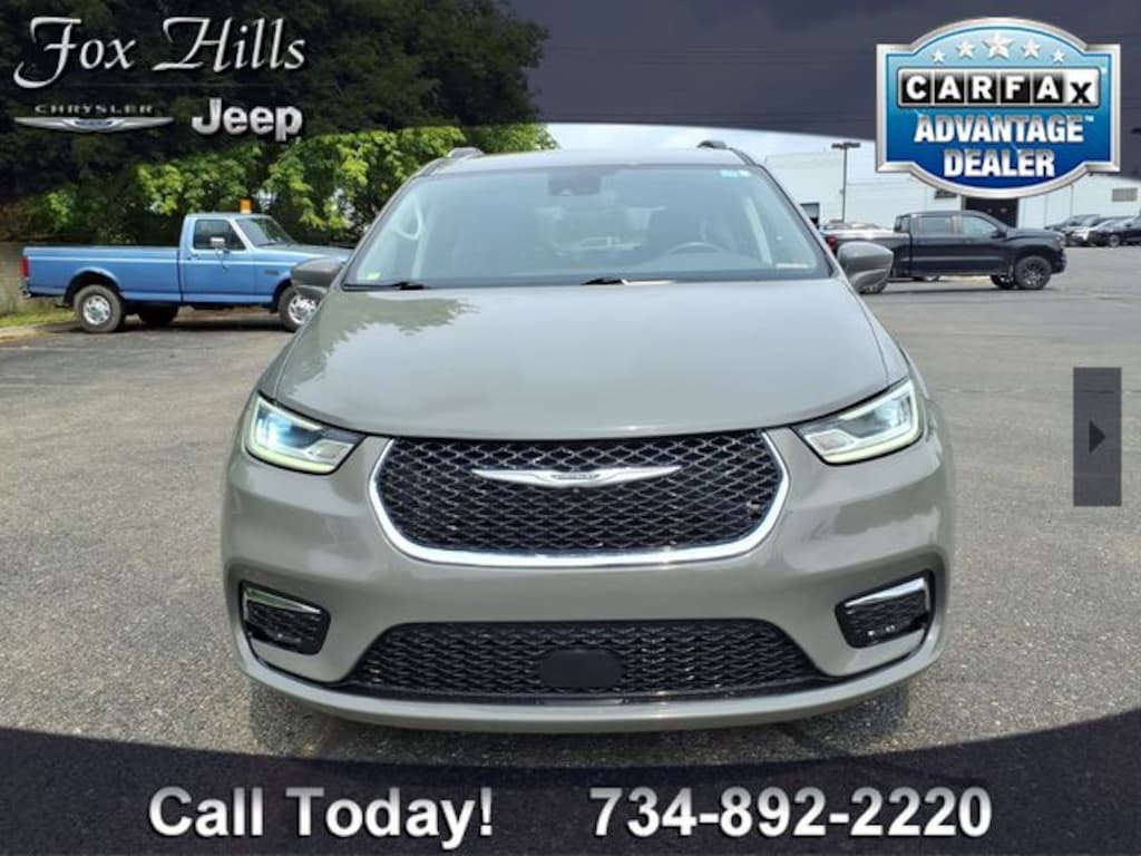 Used 2021 Chrysler Pacifica Touring L Van Passenger Van