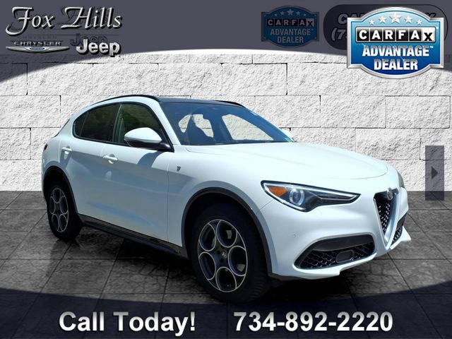 2023 Alfa Romeo Stelvio Ti AWD's photo