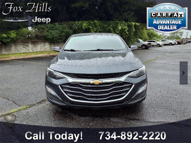 Used 2019 Chevrolet Malibu 1LT with VIN 1G1ZD5ST9KF160693 for sale in Plymouth, MI