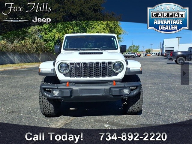 2024 Jeep Gladiator Mojave photo 2
