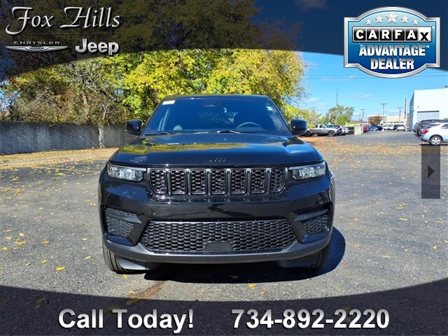 2025 Jeep Grand Cherokee Altitude photo 2