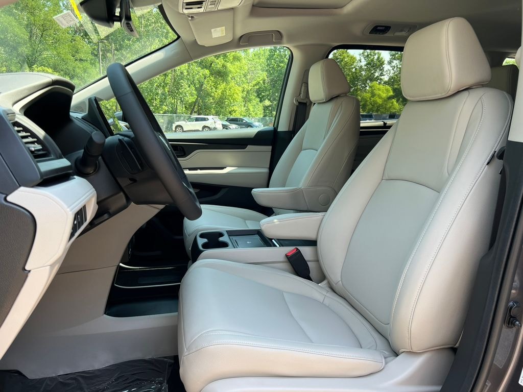 New 2026 Honda Odyssey EX-L Van Passenger