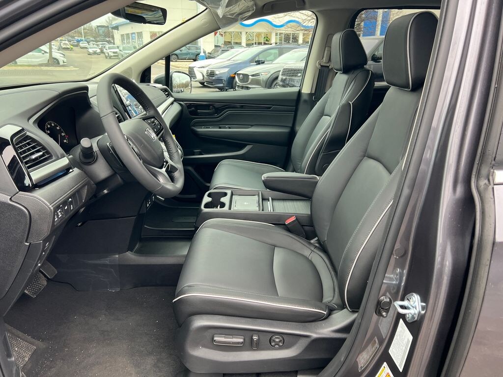 New 2026 Honda Odyssey Touring Van Passenger