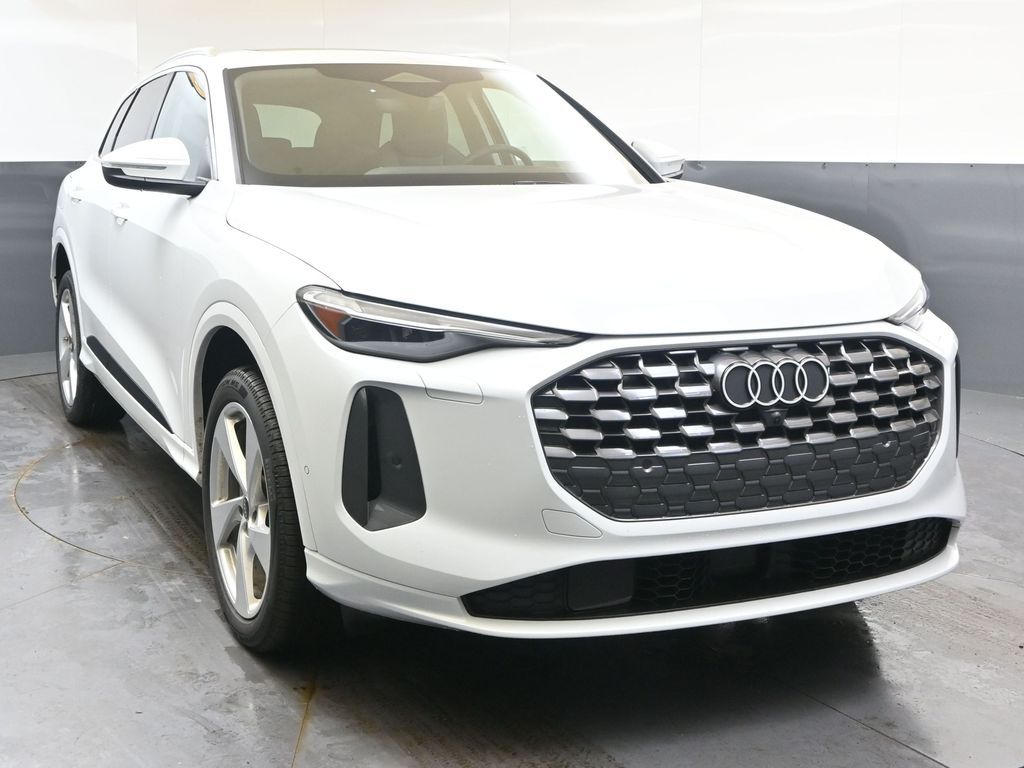 2025 Audi New Q5 Premium Plus - Photo 8