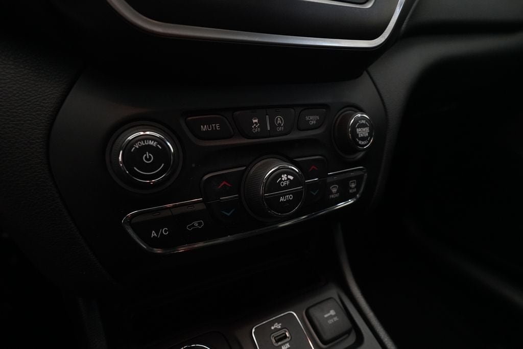 2019 Jeep Cherokee Trailhawk - Photo 21