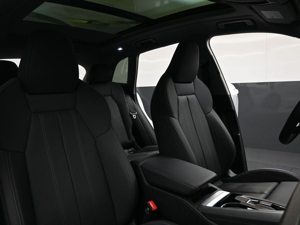 2025 Audi New Q5 Premium Plus - Photo 13