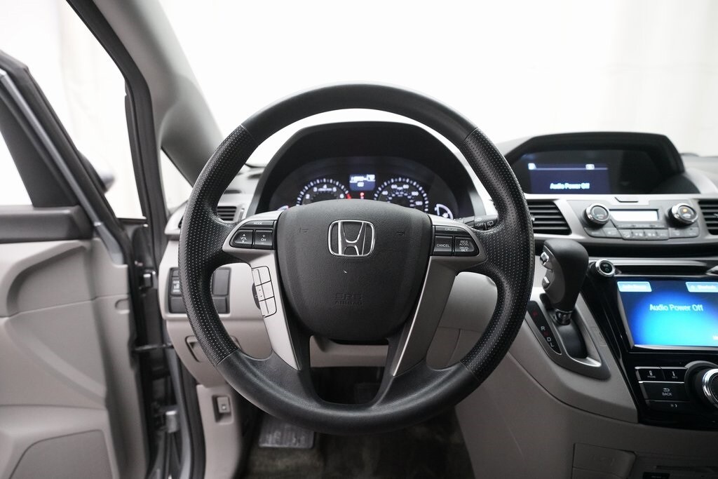 2016 Honda Odyssey SE photo 4