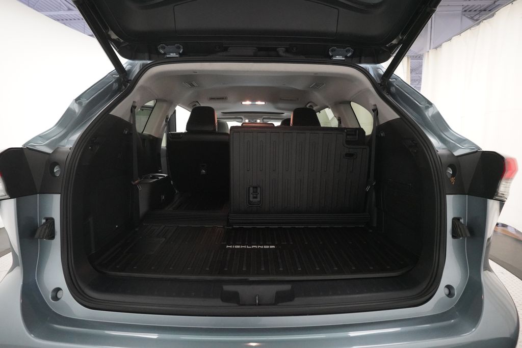 2023 Toyota Highlander Limited - Photo 10