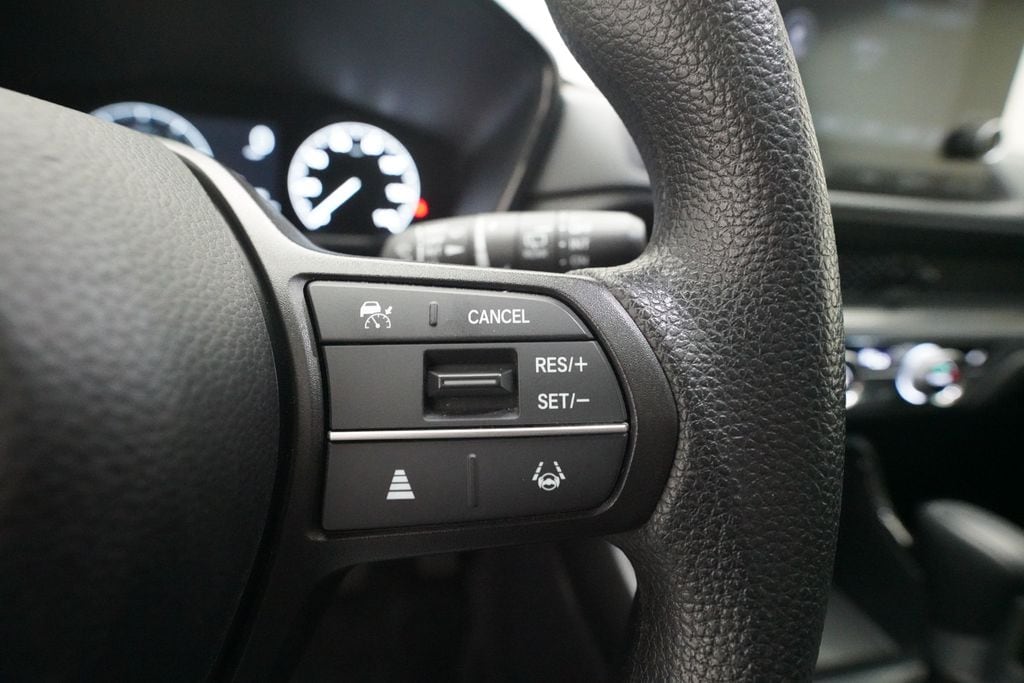 2025 Honda CR-V EX - Photo 18