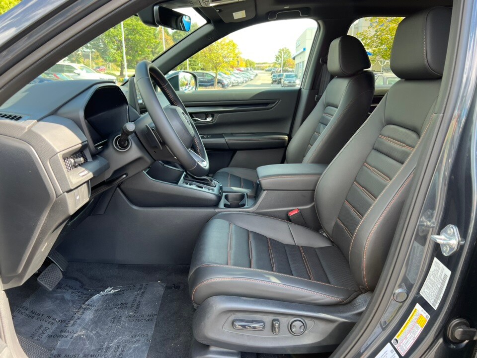 2026 Honda CR-V Hybrid Sport-L photo 3