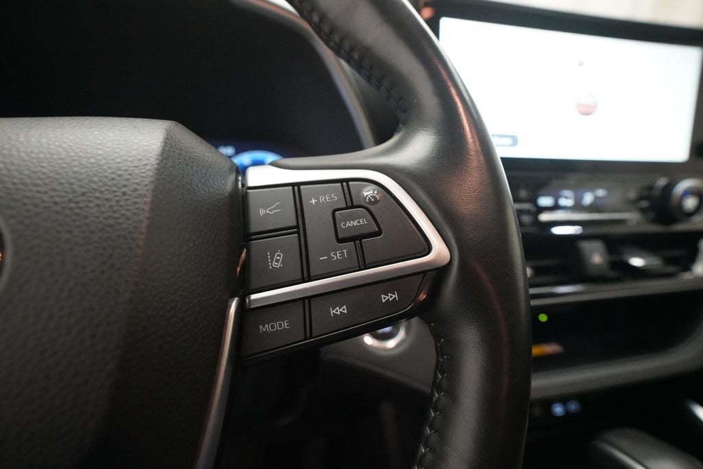 2023 Toyota Highlander Limited - Photo 19