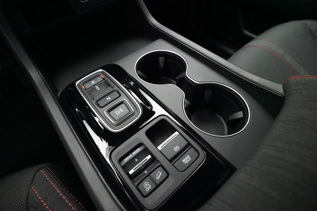 2025 Honda Pilot Sport - Photo 16