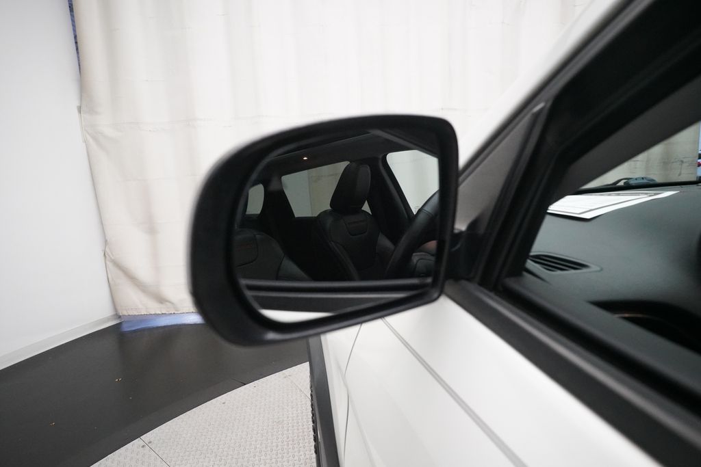 2019 Jeep Cherokee Trailhawk - Photo 25