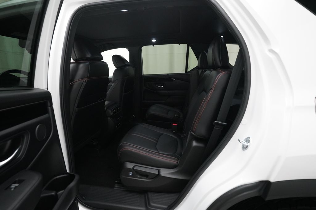 2025 Honda Pilot TrailSport - Photo 16