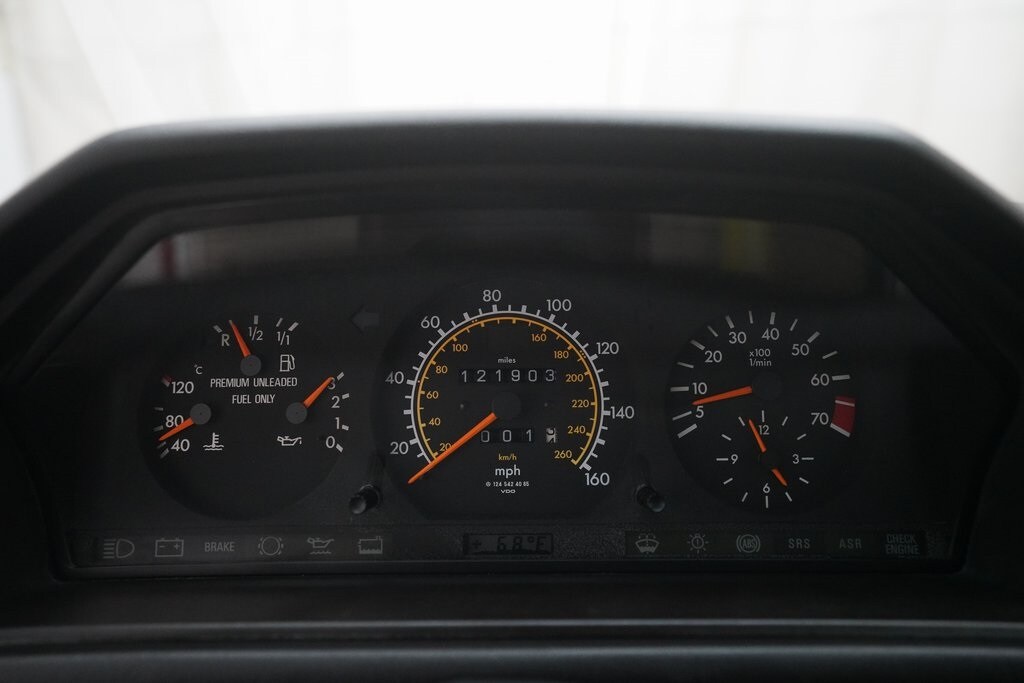 1995 Mercedes Benz E 320 photo 2
