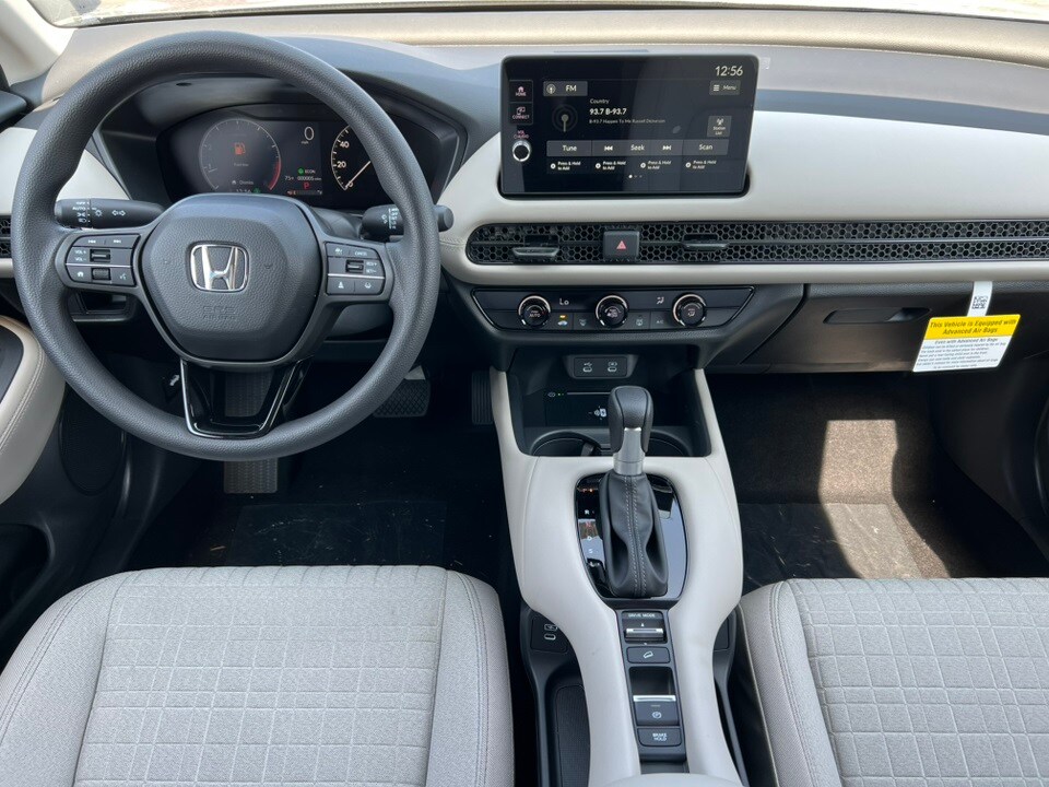 2026 Honda HR-V LX photo 3