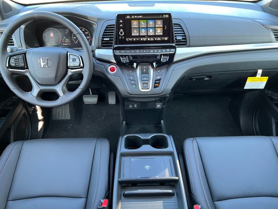 2025 Honda Odyssey photo 2