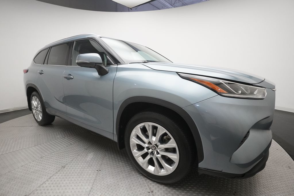 2023 Toyota Highlander Limited - Photo 37
