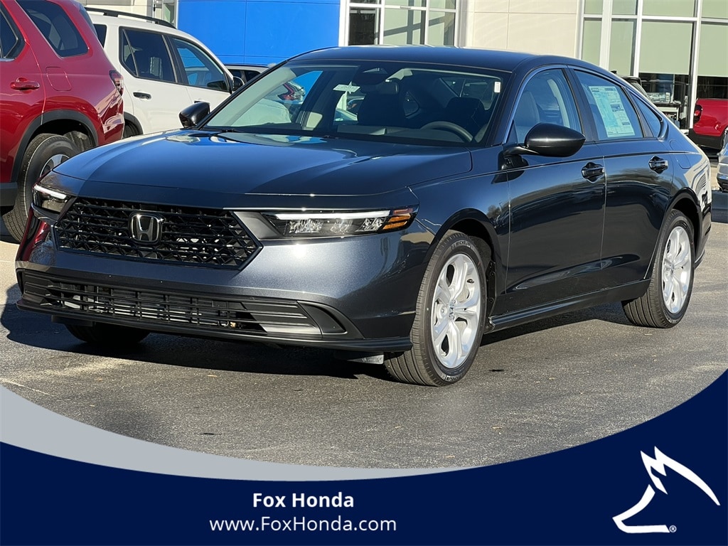 2025 Honda Accord LX's photo