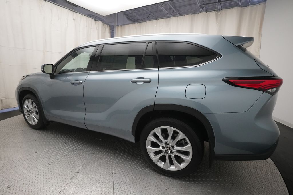 2023 Toyota Highlander Limited - Photo 34