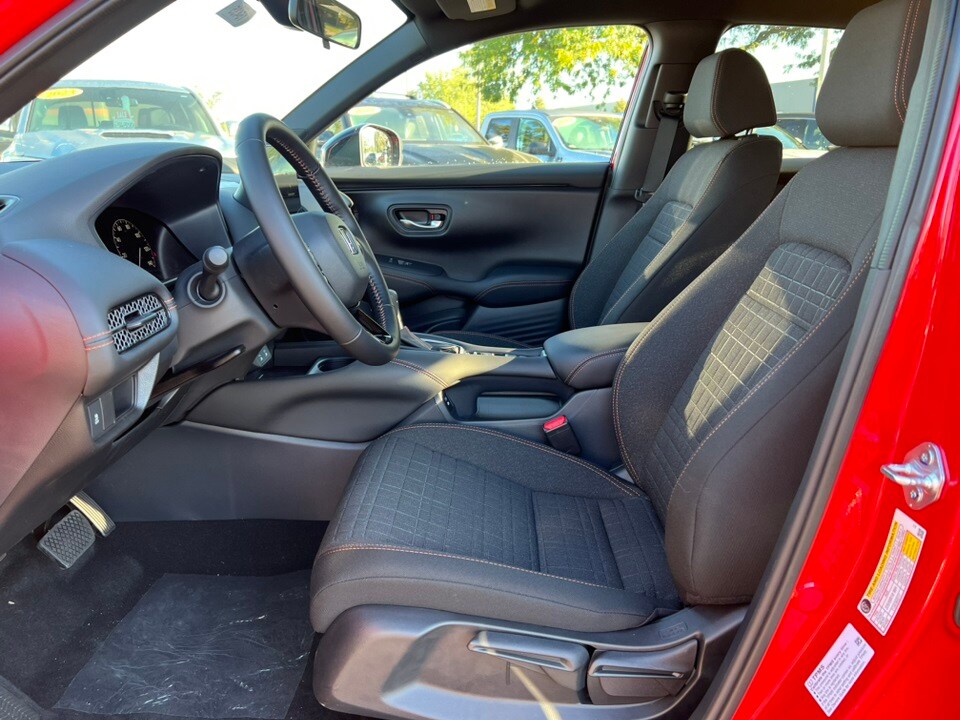 2026 Honda HR-V Sport photo 2