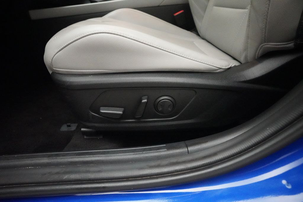 2024 Hyundai Elantra Limited - Photo 28